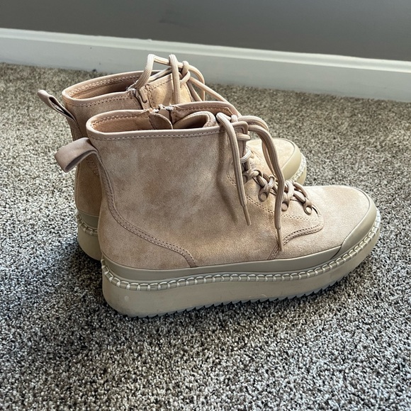 Universal thread Kayson boots tan/cream size 11 women’s - Picture 6 of 6